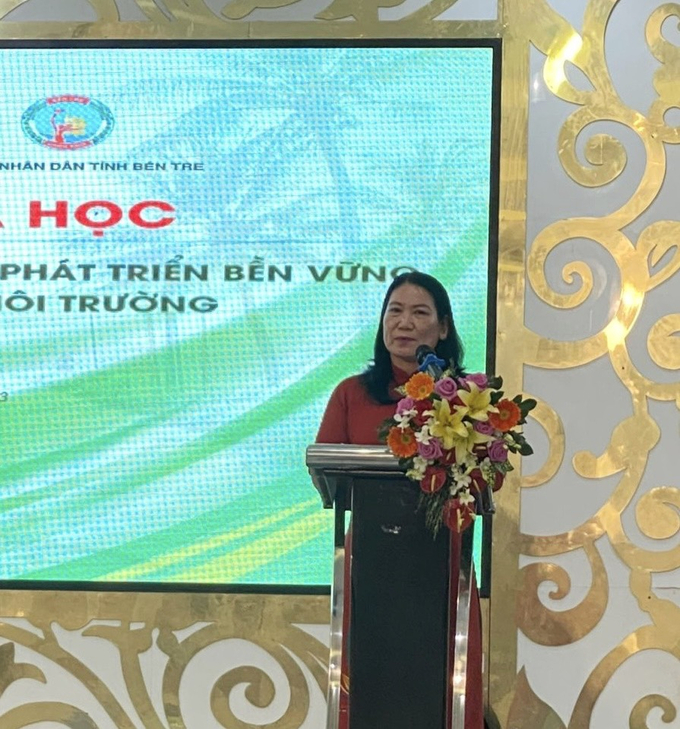 Phó Chủ tịch UBND tỉnh Bến Tre Nguyễn Thị Bé Mười phát biểu khai mạc Hội thảo.