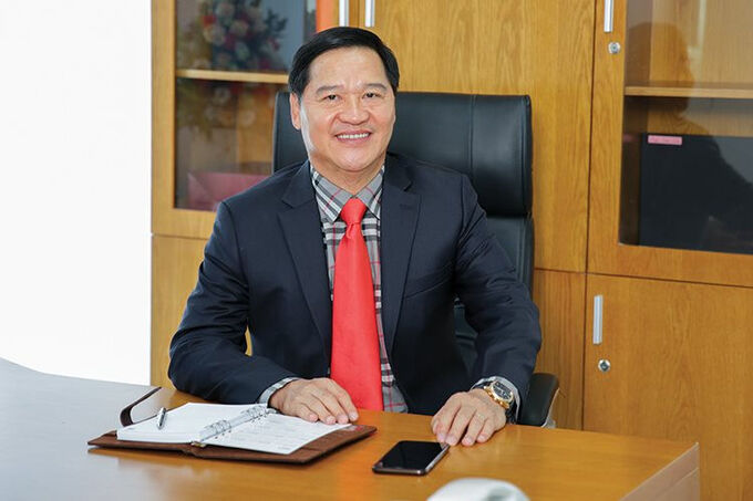 Ông Chu Tiến Dũng - cựu Tổng Giám đốc Tổng công ty công nghiệp Sài Gòn bị khởi tố vì hành vi vi phạm quy định về quản lý, sử dụng tài sản nhà nước gây thất thoát lãng phí.