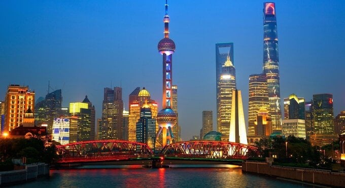 Phố Đông - Biểu tượng sầm uất nhất bên bến Thượng Hải (Ảnh Internet).
