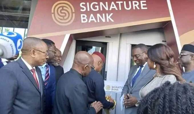 Signiture-Bank