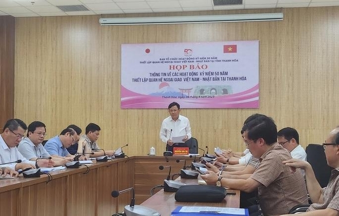 Ông Nguyễn Văn Thi, Phó Chủ tịch Thường trực UBND tỉnh Thanh Hóa, chủ trì cuộc họp báo.