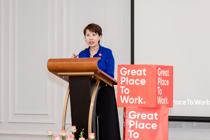 Bà Evelyn Kwek, Giám đốc điều hành Great Place to Work ASEAN & ANZ phát biểu tại sự kiện 18/5.