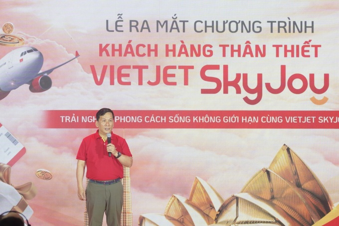 Tổng giám đốc Vietjet Đinh Việt Phương phát biểu khai mạc sự kiện ra mắt Vietjet SkyJoy.