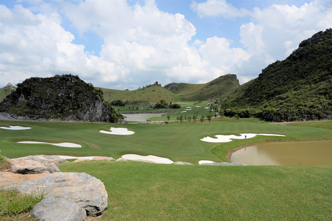 Hố số 17 sân gôn Legend Valley Country Club.