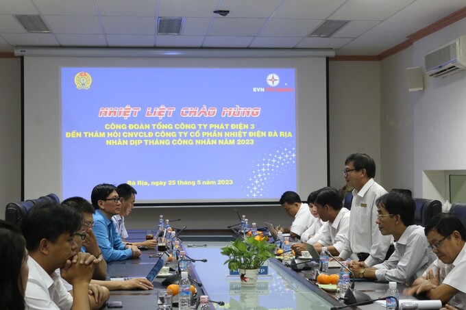 Đ/c Võ Nhu – Chủ tịch Công đoàn Công ty phát biểu tại buổi làm việc