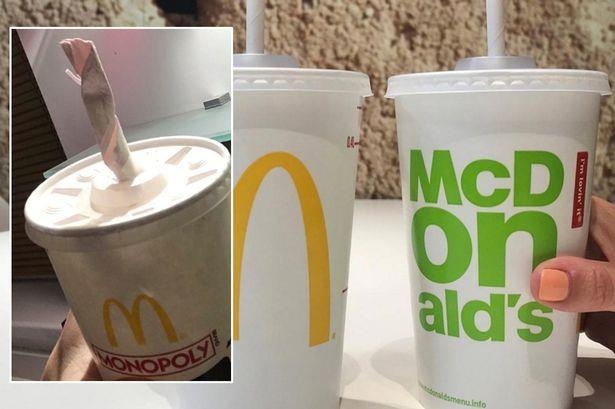 hãng đồ ăn nhanh McDonald's cũng từng bị nghi vấn tẩy xanh với chiến dịch thay thế ống hút nhựa bằng ống hút có thể tái chế.