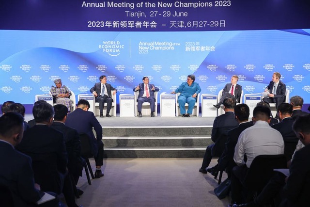 Thủ tướng Chính phủ Phạm Minh Chính tham dự Phiên khai mạc Hội nghị Diễn đàn Kinh tế Thế giới các nhà tiên phong tại Thiên Tân.