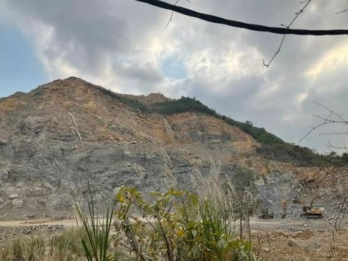 Công ty Quỳnh Giang bị phạt hơn nửa tỷ đồng do vi phạm trong lĩnh vực khai thác khoáng sản.