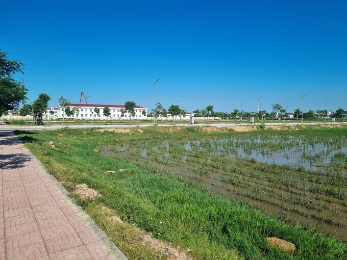 Dự án Khu dân cư Nam Đồng Nẫn 1,2 được cơ bản hoàn thiện, có vị trí đẹp, tiếp giáp các trung tâm văn hóa thể thao lớn đang được đầu tư xây dựng của huyện Triệu Sơn.
