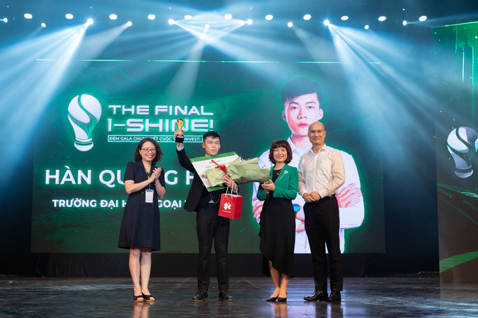 Thí sinh Hàn Quang Hiếu trở thành quán quân cuộc thi I-INVEST! 2023.