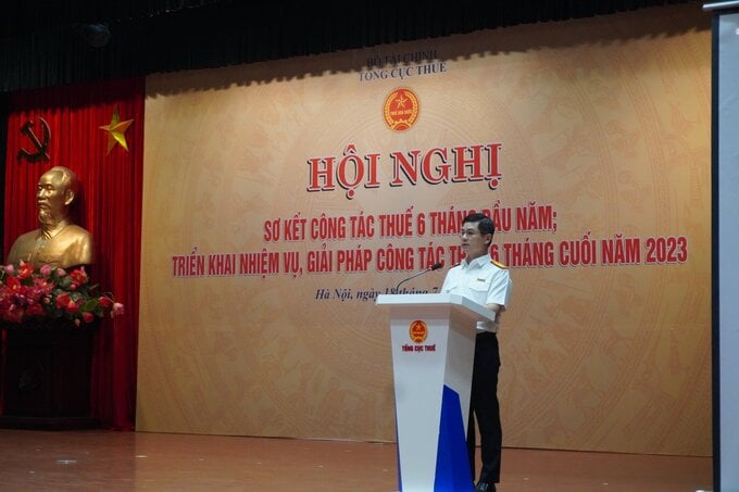 Phó tổng cục trưởng Tổng cục Thuế Vũ Chí Hùng phát biểu tại hội nghị.