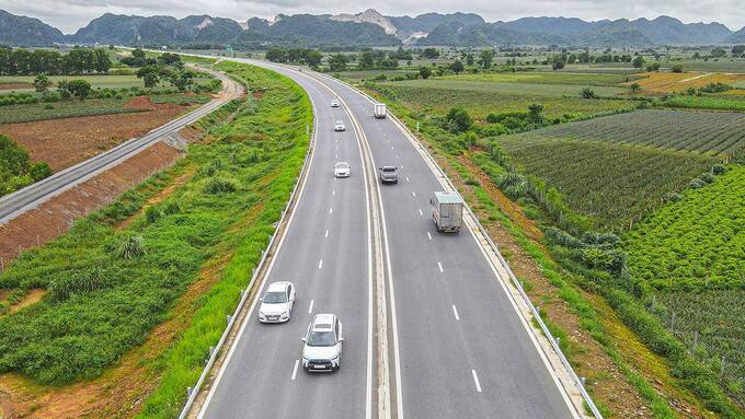 Sớm ban hành Nghị quyết thu phí cao tốc do Nhà nước đầu tư.