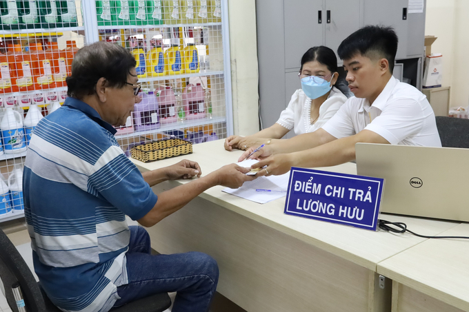 BHXH Việt Nam chi trả lương hưu, trợ cấp BHXH tại tỉnh Tây Ninh.