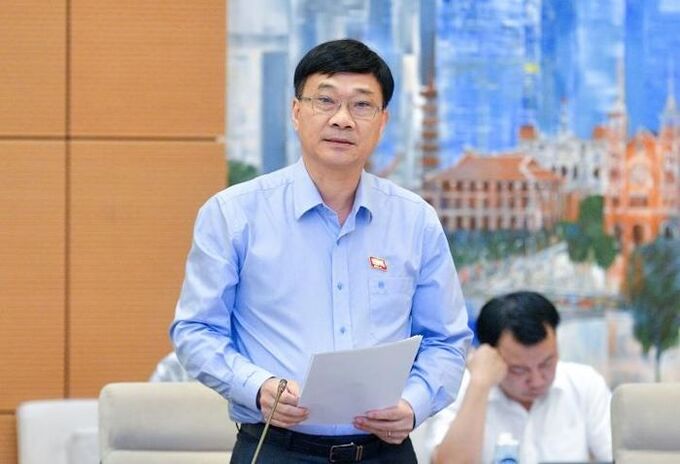 Chủ nhiệm Ủy ban Kinh tế Quốc hội - Vũ Hồng Thanh cho biết dự thảo Luật Kinh doanh bất động sản (sửa đổi) đã được chỉnh sửa theo hướng bỏ quy định về các giao dịch bất động sản thông qua sàn.