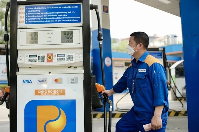 Liên Bộ Công Thương - Tài chính lùi lịch điều chỉnh giá xăng dầu đến sau kỳ nghỉ lễ 2/9.