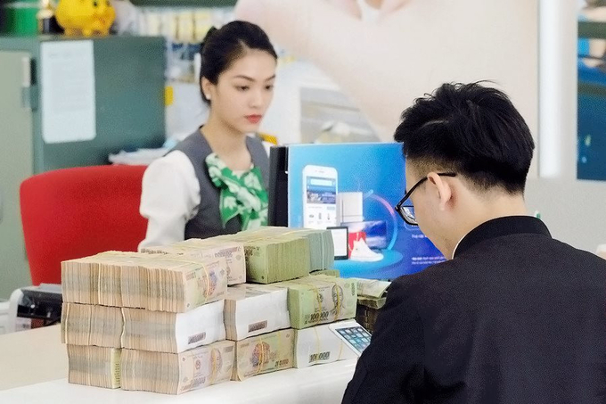 Gửi tiết kiệm ngân hàng kỳ hạn 12 tháng cao nhất chỉ còn 6,8%/năm.