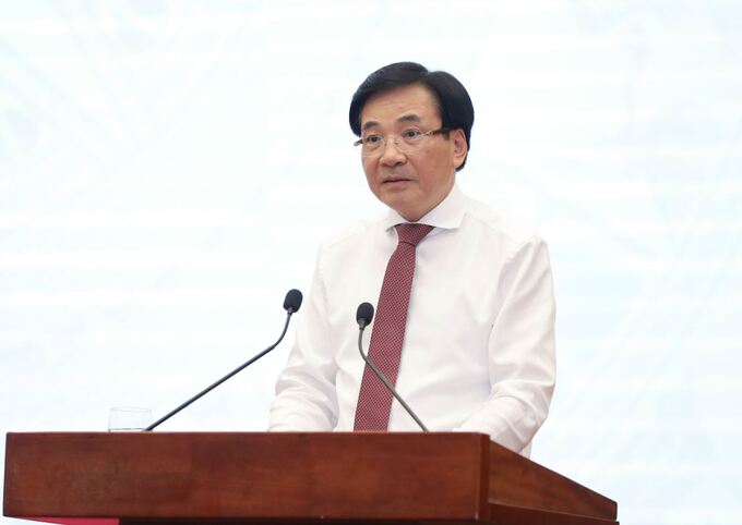Bộ trưởng, Chủ nhiệm Văn phòng Chính phủ Trần Văn Sơn.