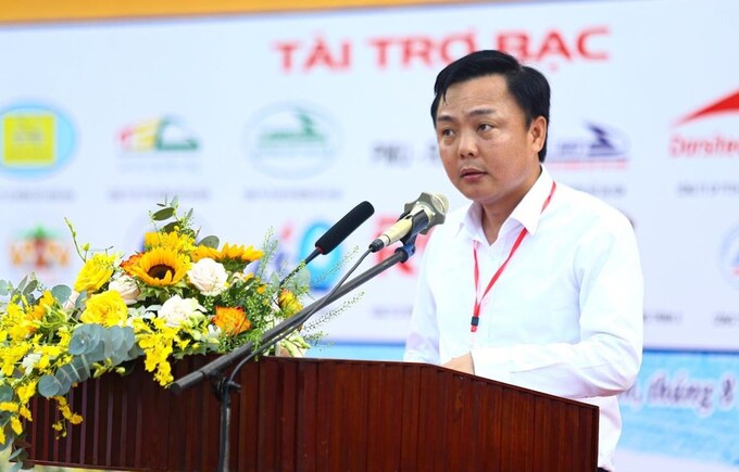 Ông Hoàng Gia Khánh, Phó tổng Giám đốc Tổng công ty Đường sắt Việt Nam vừa được bổ nhiệm giữ chức Tổng giám đốc Tổng công ty Đường sắt Việt Nam..
