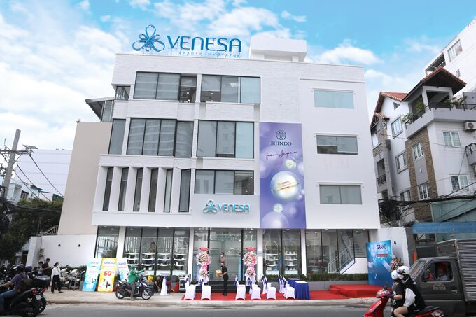 Thẩm mỹ VENESA được biết đến là thương hiệu chăm sóc sắc đẹp có tiếng tại Việt Nam và hiện đang có hơn 10 chi nhánh tại Hà Nội, Tp.HCM và Hải Phòng (ảnh internet)