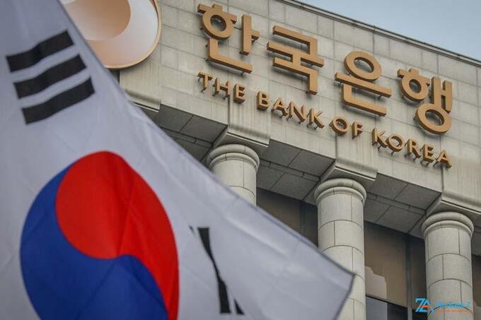 Ngân hàng Hàn Quốc giữ nguyên lãi suất, nâng dự báo lạm phát.
