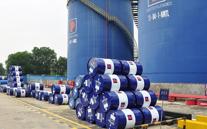 Việt Nam chi gần 8 tỷ USD cho nhập khẩu xăng dầu trong 11 tháng.