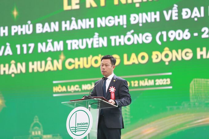 GS. Lê Quân, Giám đốc Đại học Quốc gia Hà Nội phát biểu tại buổi lễ. Ảnh: VNU