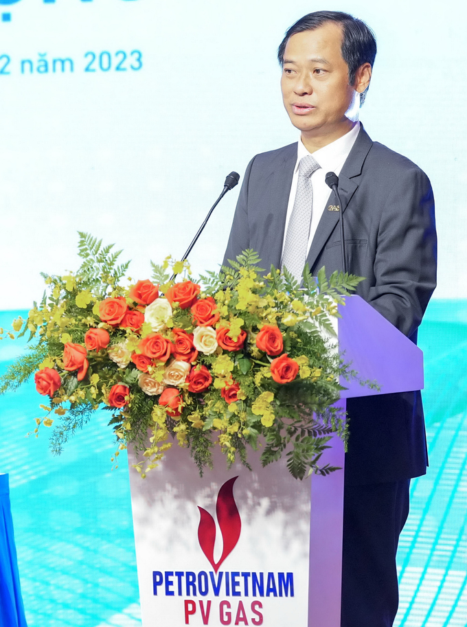 Hình 4: Ông Trần Xuân Thành - Chủ tịch Công đoàn PV GAS báo cáo tại Hội nghị