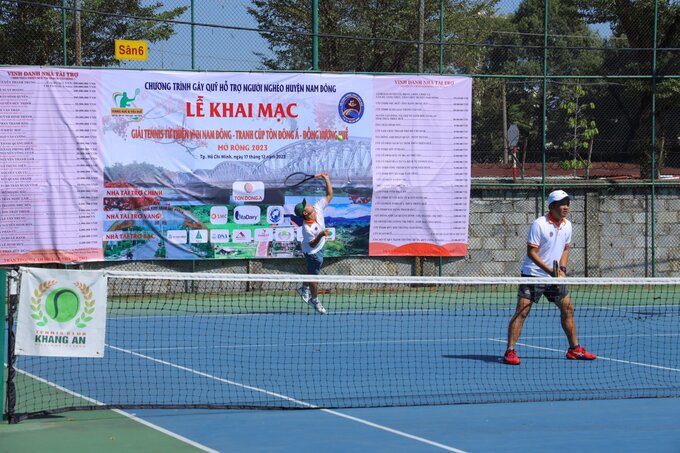 Giải Tennis từ thiện huyện Nam Đông lần 1 tranh cúp Tôn Đông Á – Đồng Hương Huế nhằm kêu gọi, quyên góp cuộc vận động hỗ trợ vì người nghèo với chủ đề Dinh dưỡng học đường và Hỗ trợ nhà vệ sinh đạt chuẩn