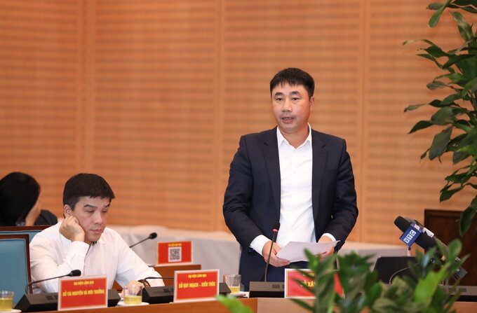 Phó Giám đốc Sở Xây dựng Mạc Đình Minh cung cấp thông tin tại họp báo của UBND Tp. Hà Nội