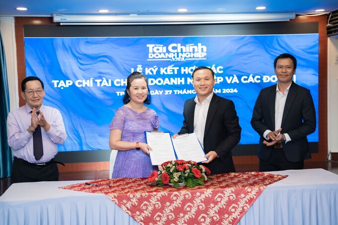 TC Tài chính Doanh nghiệp ký biên bản ghi nhớ với Trường Đại học Nguyễn Tất Thành.