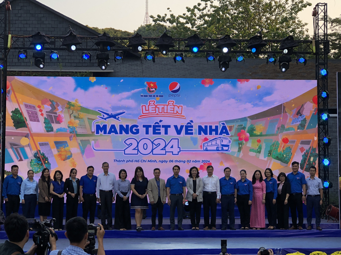 Trung ương Đoàn TNCS Hồ Chí Minh và Công ty TNHH Nước Giải khát Suntory PepsiCo Việt Nam phối hợp tổ chức chương trình “Mang Tết về nhà” năm 2024.