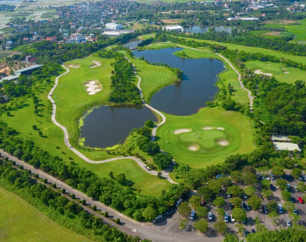 Công ty cổ phần sân golf Hà Nội bị xử phạt hành chính hơn 345 triệu đồng.