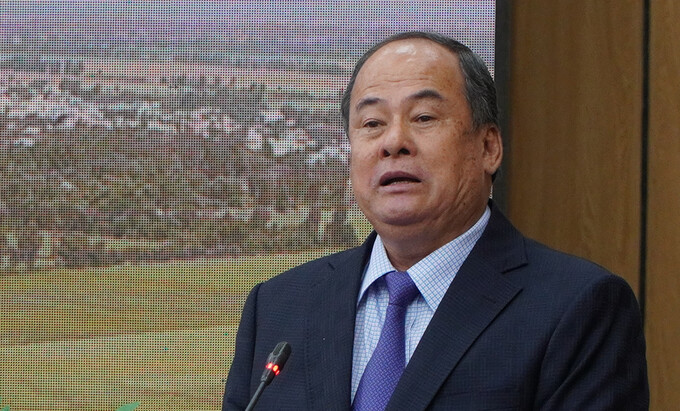 Bãi nhiệm chức Chủ tịch UBND tỉnh An Giang với ông Nguyễn Thanh Bình.