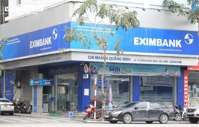 Ngân hàng Nhà nước yêu cầu Eximbank làm rõ vụ thẻ tín dụng nợ 8,5 triệu, phải trả 8,8 tỷ đồng sau 11 năm.