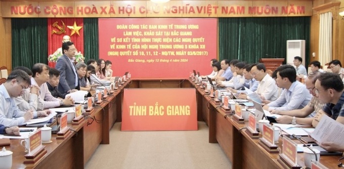 Bắc Giang đề xuất phân cấp thẩm quyền chấp thuận chủ trương đầu tư dự án xây dựng KCN cho UBND tỉnh tại buổi làm việc với Ban Kinh tế Trung ương.