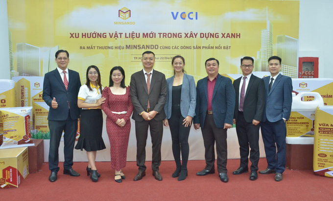 Hội thảo ra mắt các sản phẩm xanh với thông điệp “Xanh hóa bền vững mọi công trình Việt” có sự tham gia của nhiều khách mời quan trọng.