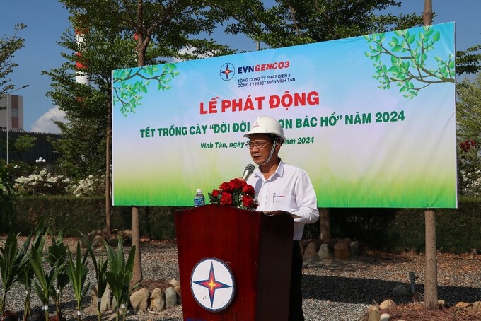 Ông Thiên Thanh Sơn - Giám đốc Công ty Nhiệt điện Vĩnh Tân kêu gọi CBNCV tích cực tham gia phong trào
