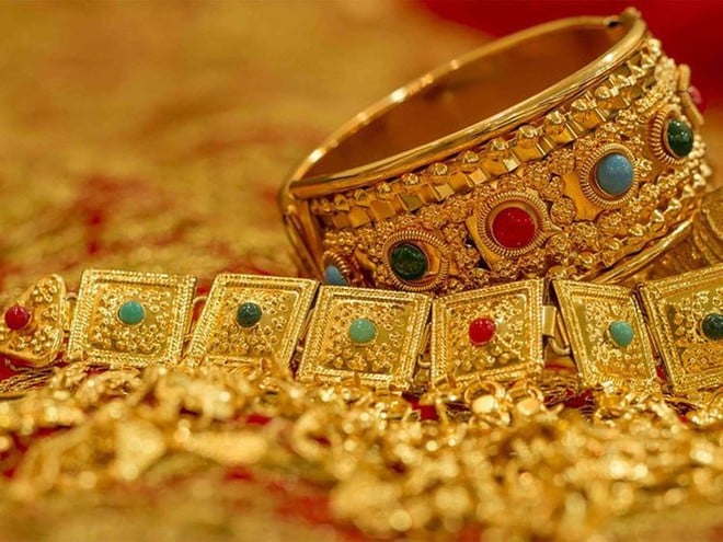 Giá vàng SJC neo trên ngưỡng 92 triệu đồng/lượng - mức cao nhất lịch sử giá vàng.