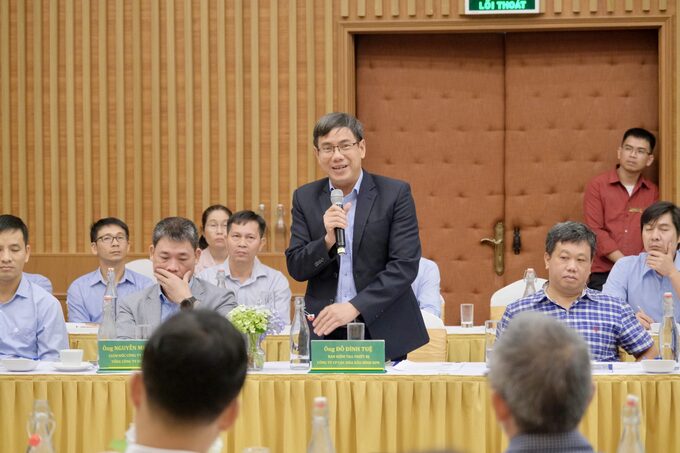 Các đại biểu phát biểu tham luận tại Hội thảo.