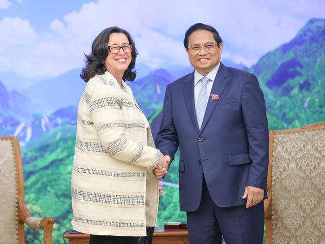 Thủ tướng Chính phủ Phạm Minh Chính tiếp bà Manuela V. Ferro, Phó chủ tịch Ngân hàng Thế giới (WB).