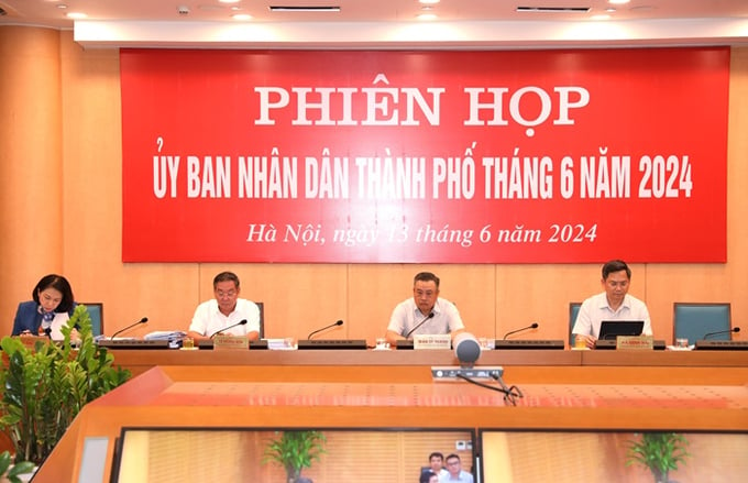 UBND TP Hà Nội họp phiên thường kỳ tháng 6.