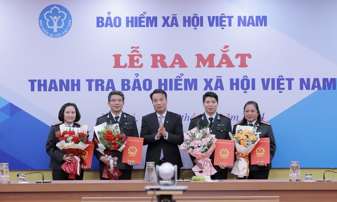 BHXH Việt Nam tổ chức Lễ ra mắt Thanh tra BHXH Việt Nam.