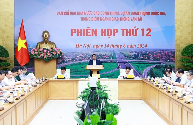 Thủ tướng Phạm Minh Chính phát động thi đua hoàn thành 3.000 km đường cao tốc trước 31/12/2025.