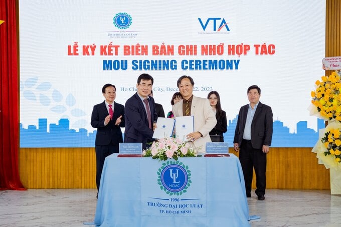 Lễ Ký kết thỏa thuật hợp tác giữa Trung tâm Trọng tài Thương nhân Việt Nam và Đại học Luật Tp. HCM