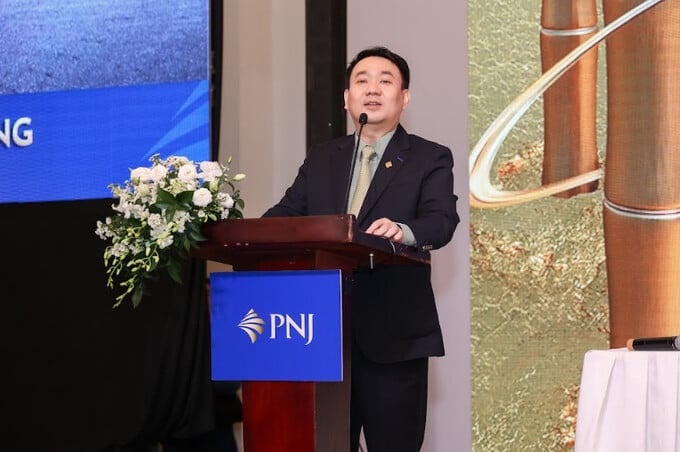 Ông Lê Trí Thông - CEO PNJ: “Thay vì phòng thủ PNJ chọn tấn công, nỗ lực xuyên khó”. Ảnh: Việt Hùng.