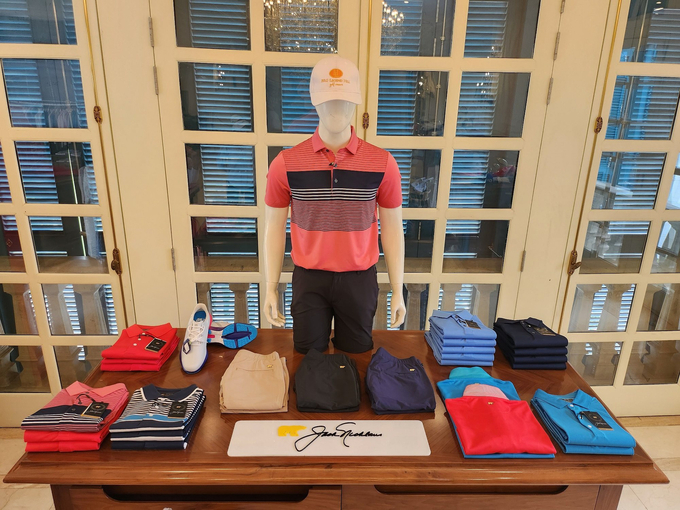 thời trang gôn Jack Nicklaus được bán tại tại Legend Hill Country Club.