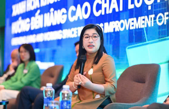 CEO Lưu Thị Thanh Mẫu chia sẻ quan điểm và chiến lược xanh hóa của doanh nghiệp tại sự kiện Tuần lễ CTX Việt Nam 2023.