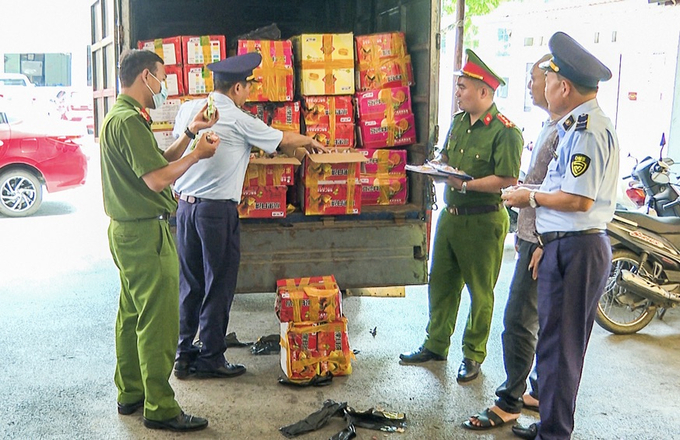 Phát hiện hơn 12.000 chiếc bánh trung thu không rõ nguồn gốc.