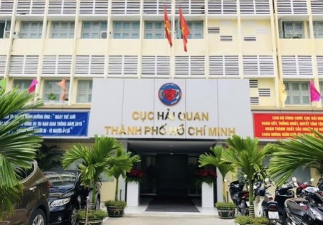 Cục Hải quan Tp.HCM dừng làm thủ tục hải quan đối với nhiều doanh nghiệp chây ì nợ thuế.