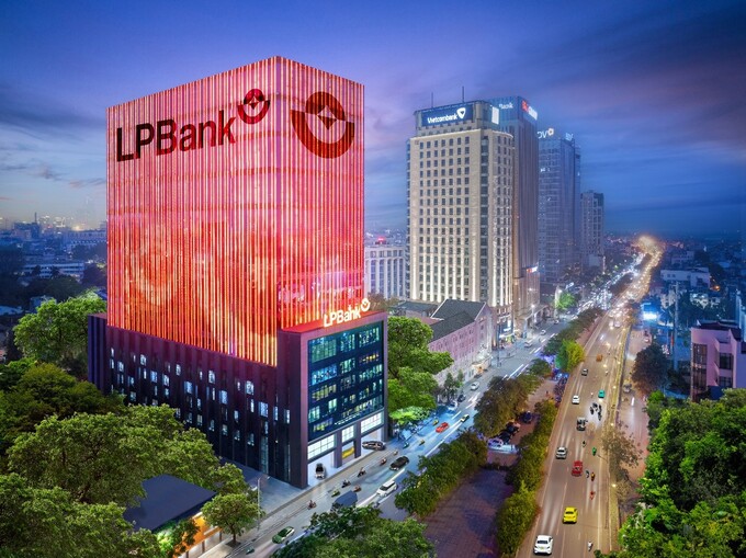 Phiên họp ĐHĐCĐ bất thường 2024 của LPBank dự kiến diễn ra vào ngày 15/11 tới đây